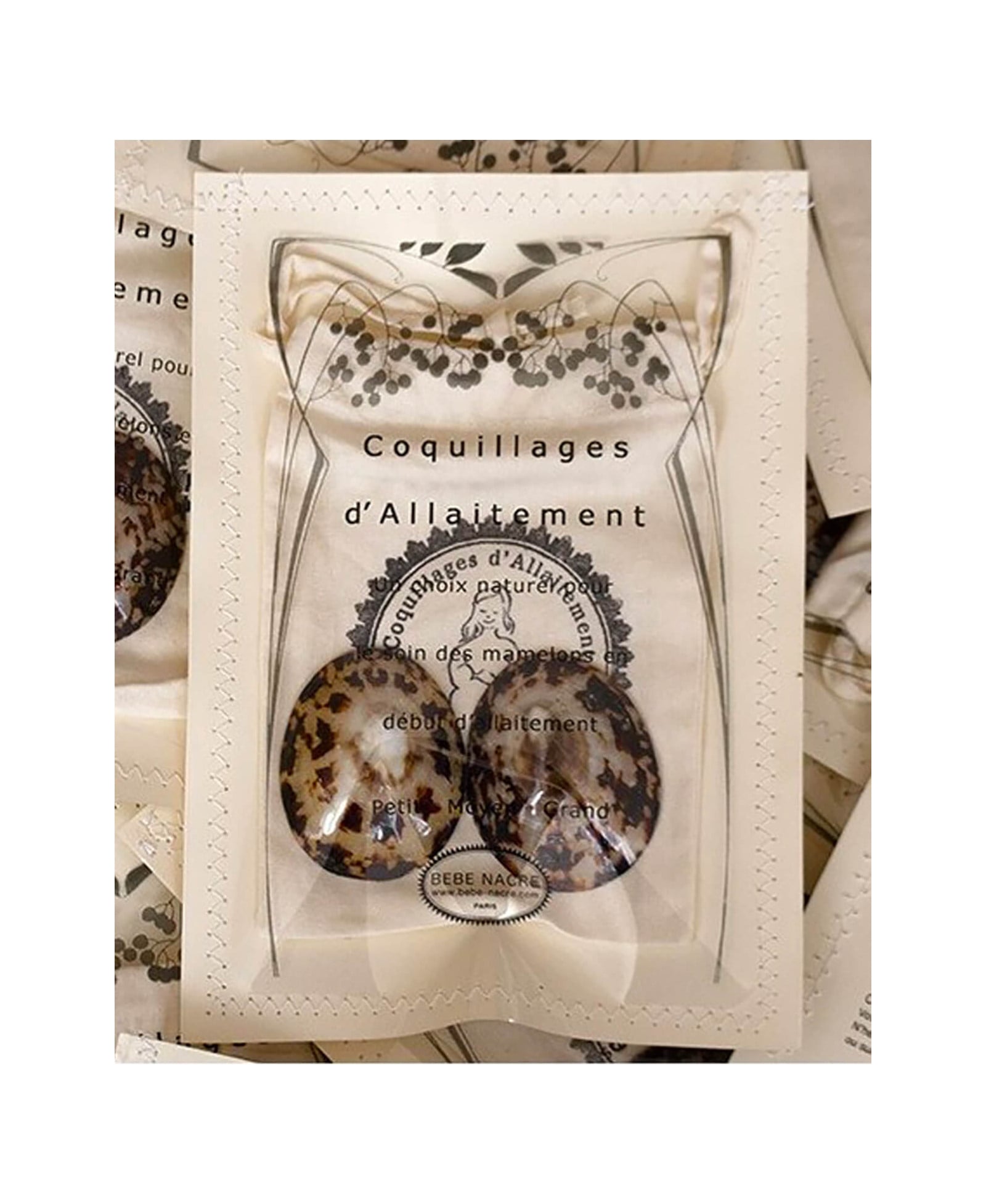 Bébé Nacre Breastfeeding Shells | Postpartum Breastfeeding Essentials