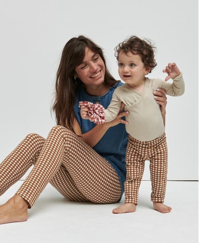 Duo leggings vichy camel maman/enfant l Leggings Confortables & Stylés