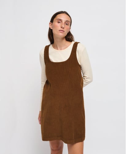 Betty Braunes Cord-Umstandskleid
