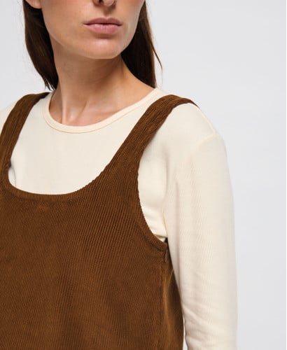 Betty Braunes Cord-Umstandskleid
