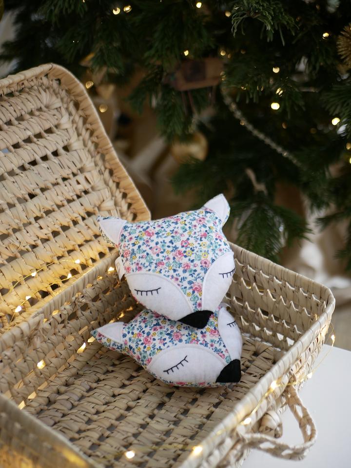 7-idées-cadeaux-de-Noël-pour-les-enfants-doudou-gaspard-des-petits-doigts