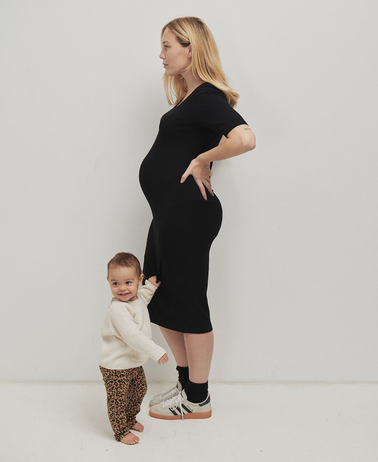 robe noire elsa jolibump