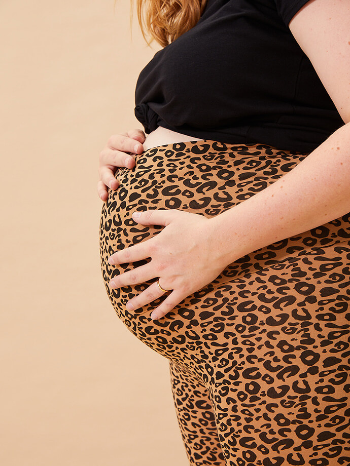 Women's plus size cotton/spandex maternity & nursing bra in black or w –  Joli-Glo Maternity